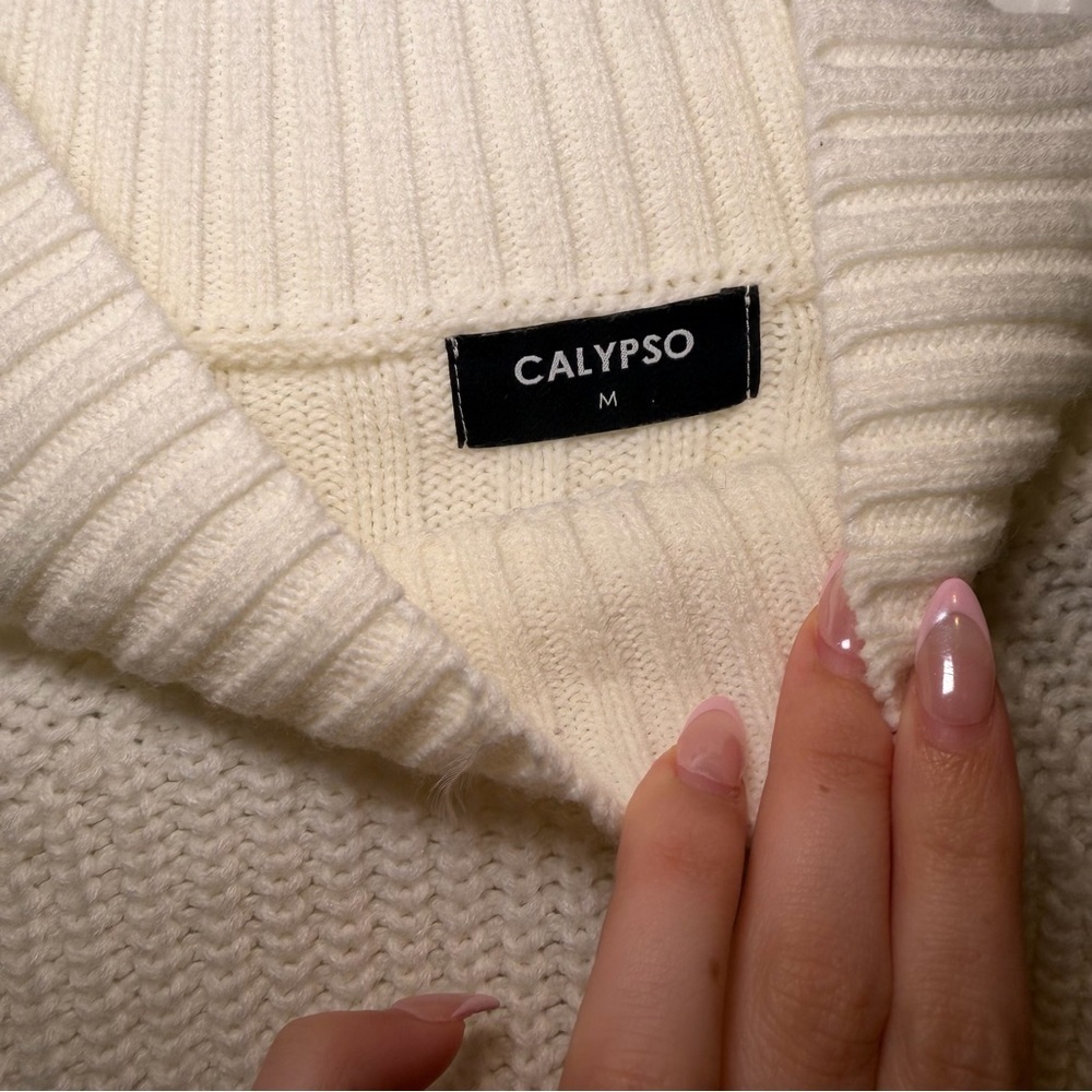 Cropped Mock Neck Women's Sweater - White - Picture 3 of 7